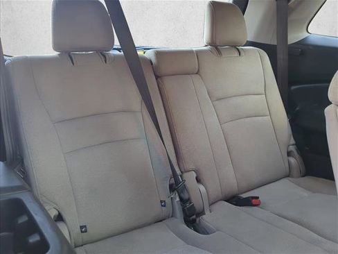 Used 2016 Honda Pilot LX image 22