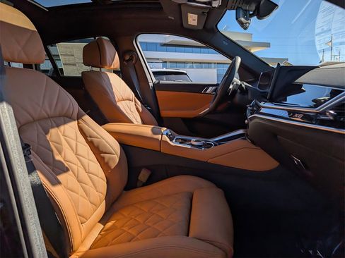 New 2026 BMW X6 xDrive40i w/ Executive Package image 22