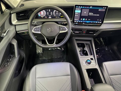 New 2026 Volkswagen Tiguan SE AWD/4WD image 13