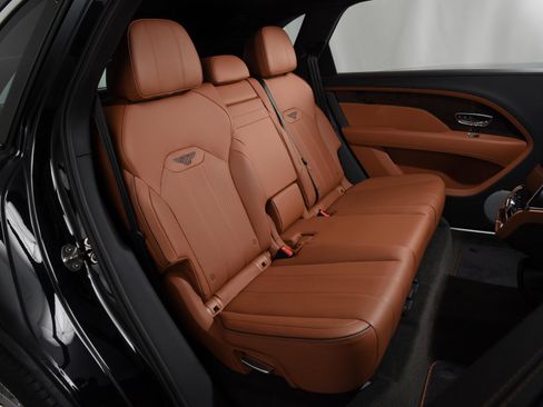 Certified 2023 Bentley Bentayga Extended Wheelbase image 35