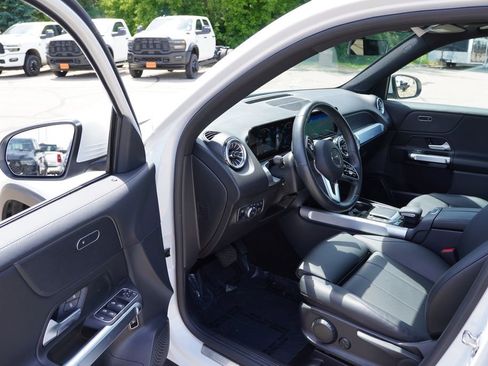 Used 2022 Mercedes-Benz GLB 250 4MATIC image 14