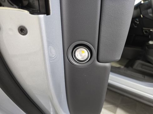 Used 2024 Rivian R1S Adventure AWD/4WD image 32