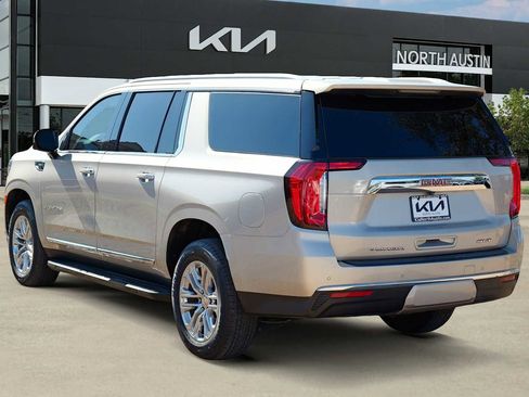 Used 2021 GMC Yukon XL SLT w/ SLT Luxury Plus Package image 5