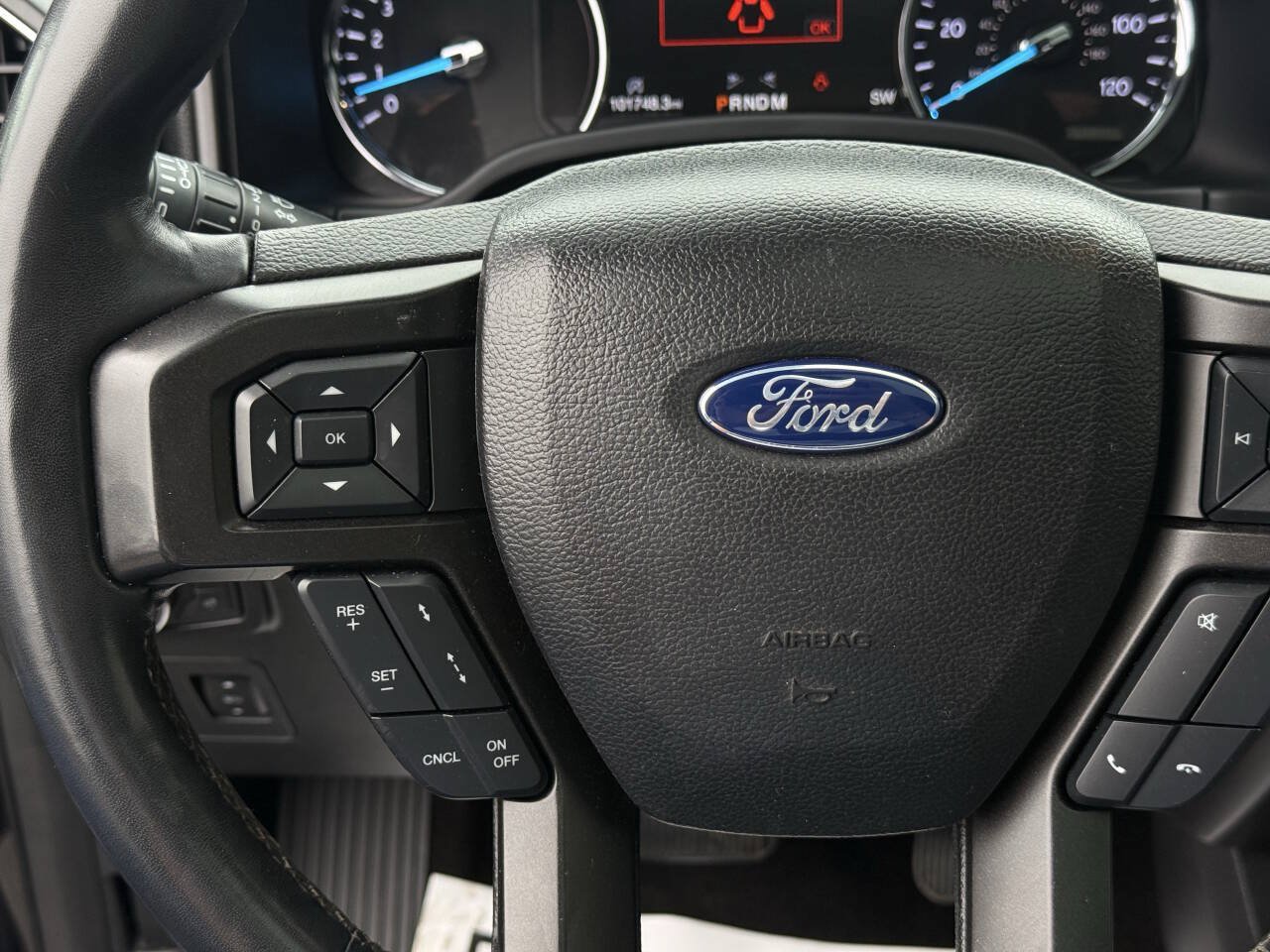 Used 2019 Ford Expedition Limited w/ Equipment Group 302A AWD/4WD image 16