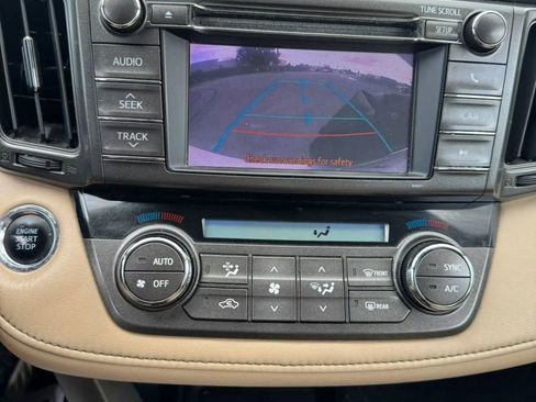 Used 2013 Toyota RAV4 Limited AWD/4WD image 20