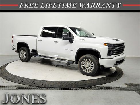Used 2021 Chevrolet Silverado 2500 High Country image 1