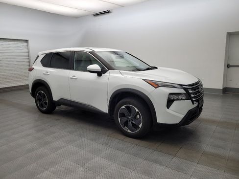 Used 2024 Nissan Rogue SV AWD/4WD image 11