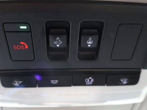 Used 2023 Mitsubishi Outlander SEL AWD/4WD image 63