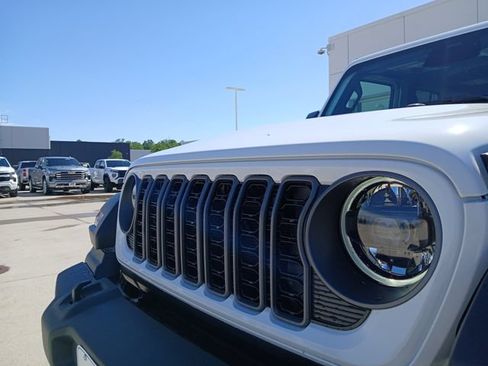 New 2026 Jeep Wrangler Unlimited Sport AWD/4WD image 33