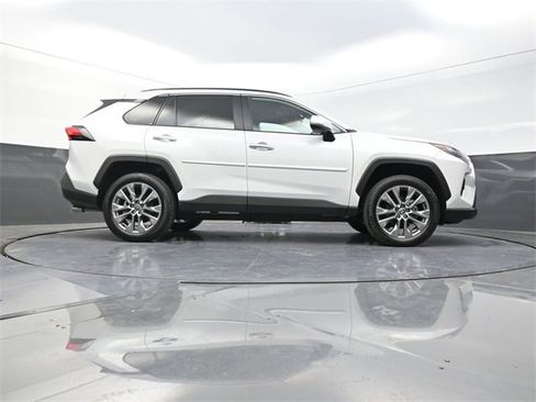 Used 2025 Toyota RAV4 Limited image 24