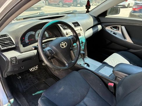 Used 2011 Toyota Camry SE w/ SE Extra-Value Pkg #1 FWD image 23