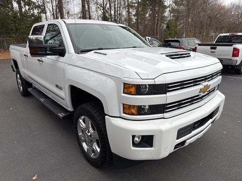 Used 2019 Chevrolet Silverado 2500 LTZ w/ Duramax Plus Package image 7