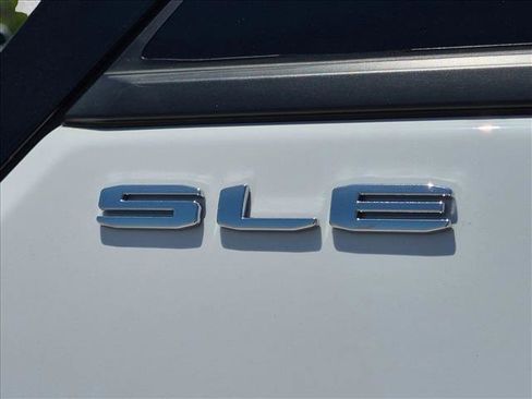Used 2024 GMC Terrain SLE FWD image 22