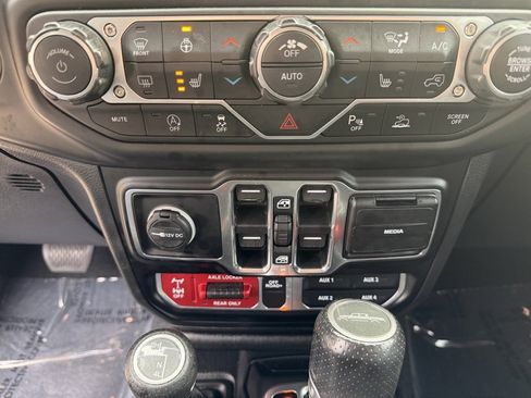 Used 2020 Jeep Gladiator Mojave image 25
