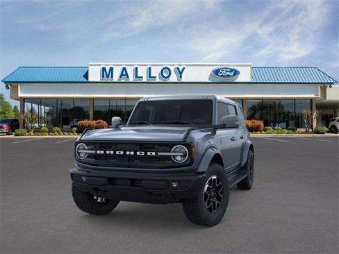New 2025 Ford Bronco Outer Banks image 2