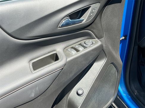 Used 2024 Chevrolet Equinox RS image 17