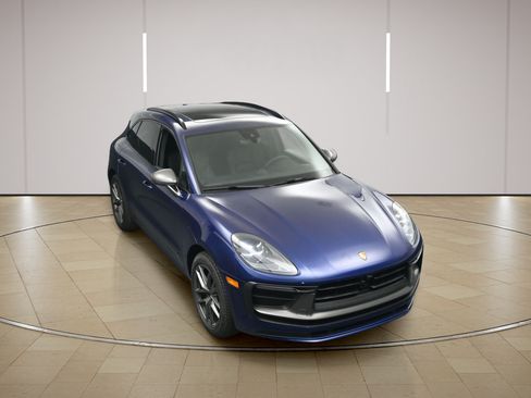 New 2026 Porsche Macan AWD/4WD image 37