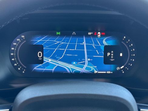 New 2026 Volvo XC40 B5 Plus w/ Protection Package Premier AWD/4WD image 24