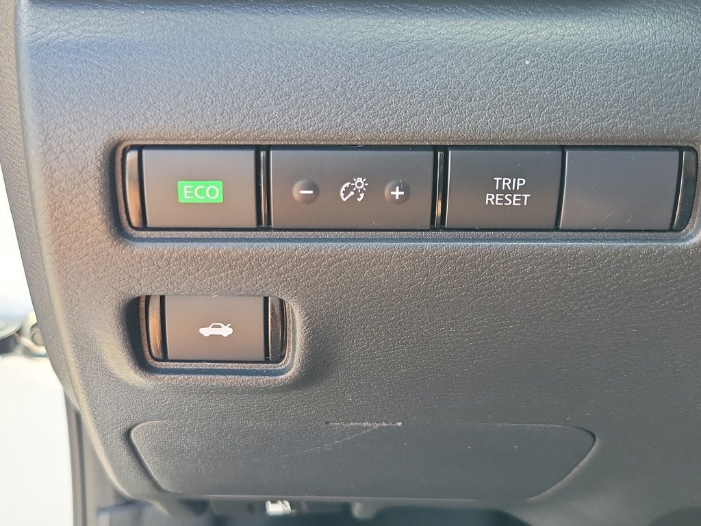Certified 2025 Nissan Sentra SV FWD image 29