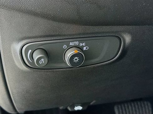 Used 2023 Chevrolet Equinox LT w/ Driver Convenience Package FWD image 13