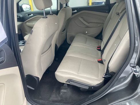 Used 2019 Ford Escape SE image 29