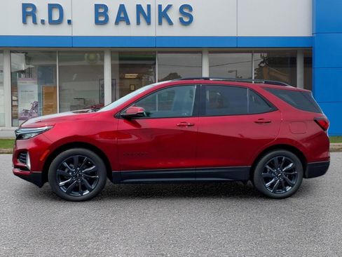 Used 2023 Chevrolet Equinox RS FWD image 2