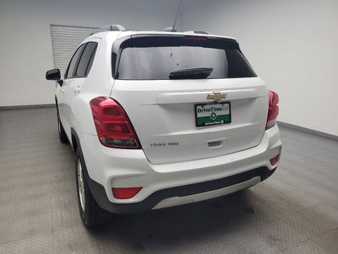Used 2022 Chevrolet Trax LT w/ LT Convenience Package AWD/4WD image 6