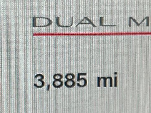 Used 2024 Tesla Model Y Performance image 3