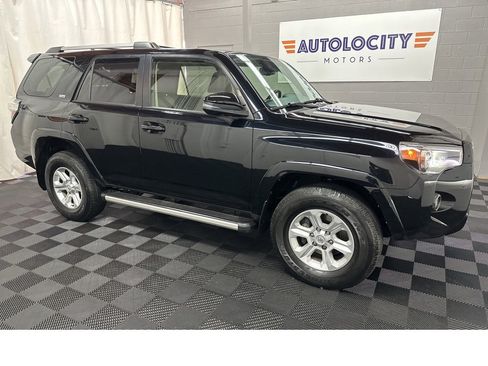 Used 2022 Toyota 4Runner SR5 Premium image 2