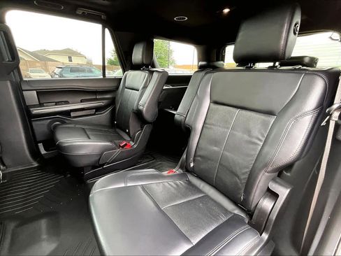 Used 2020 Ford Expedition XLT w/ Equipment Group 202A image 19