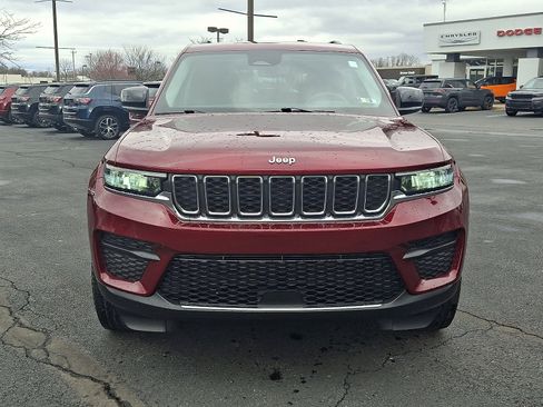 Used 2023 Jeep Grand Cherokee Laredo w/ Luxury Tech Group I image 2