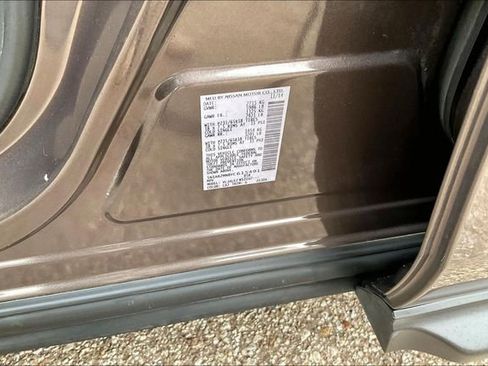 Used 2015 Nissan Pathfinder SV FWD image 33