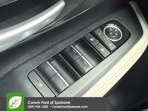 Used 2024 Toyota Grand Highlander AWD image 21