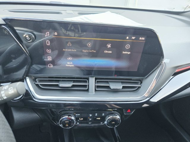 New 2026 Chevrolet Trax RS w/ Sunroof Package FWD image 21