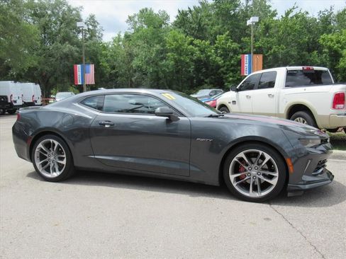 Used 2017 Chevrolet Camaro LT RWD image 2
