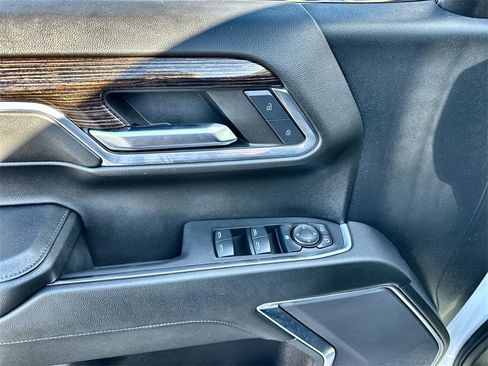 Used 2024 GMC Sierra 1500 Elevation image 22