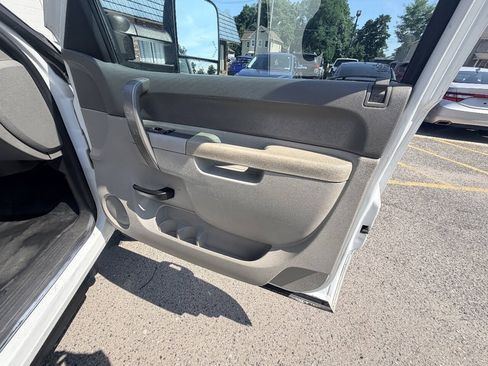 Used 2013 Chevrolet Silverado 3500 W/T w/ Snow Plow Prep Package AWD/4WD image 76