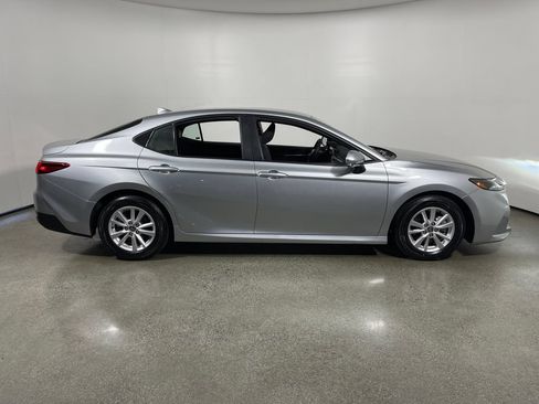 Used 2025 Toyota Camry LE FWD image 2