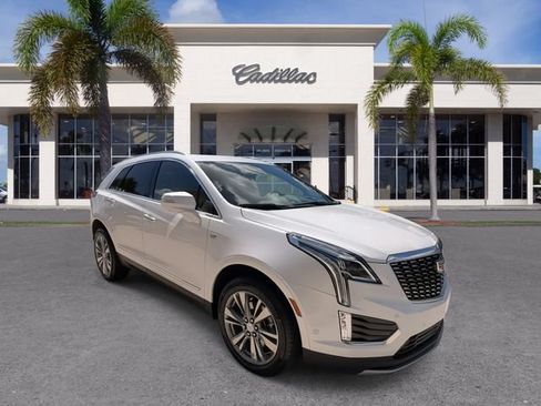 Certified 2024 Cadillac XT5 Premium Luxury w/ Technology Package FWD image 2