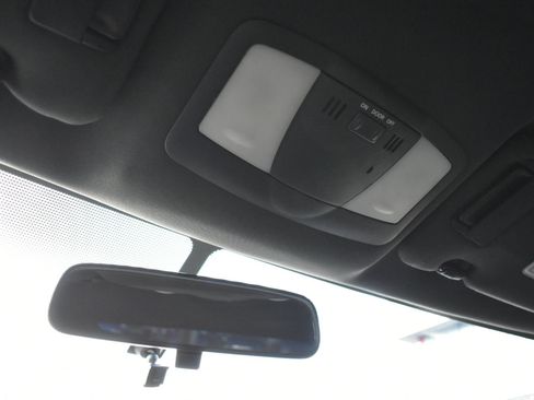 Used 2015 Nissan 370Z Coupe image 35