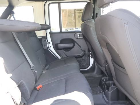 Used 2023 Jeep Wrangler Unlimited Sport AWD/4WD image 11