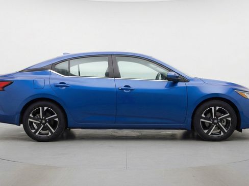 Used 2025 Nissan Sentra SV FWD image 11