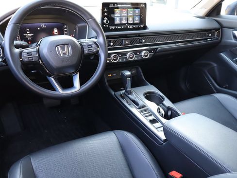 Used 2024 Honda Civic Touring image 5