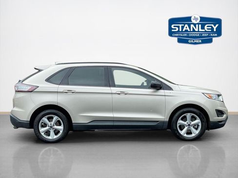 Used 2017 Ford Edge SE w/ Cargo Accessory Package FWD image 12