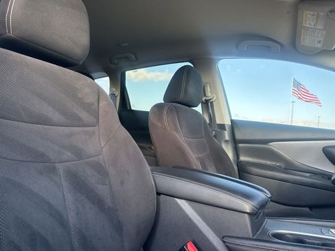 Used 2019 Nissan Murano S FWD image 27