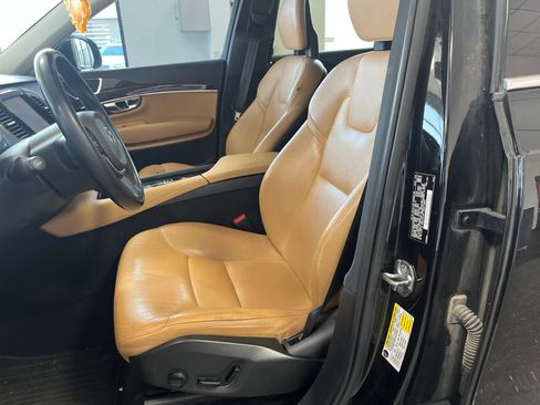 Used 2016 Volvo XC90 T6 Momentum w/ Protection Package Plus AWD/4WD image 7
