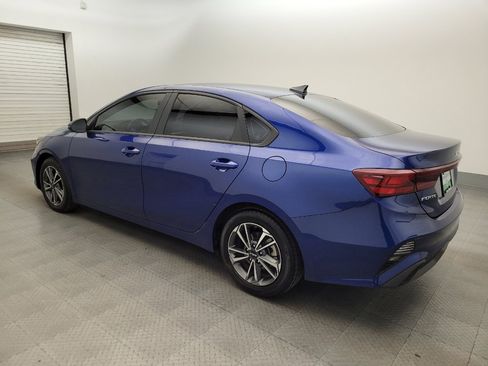Used 2023 Kia Forte LXS w/ LXS Technology Package FWD image 3