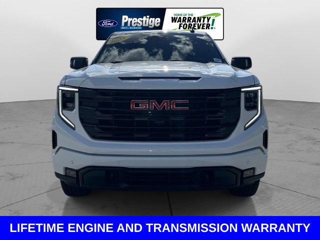 Used 2025 GMC Sierra 1500 Elevation w/ Elevation Premium Package AWD/4WD image 9