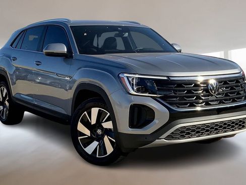 New 2026 Volkswagen Atlas Cross Sport SE AWD/4WD image 2