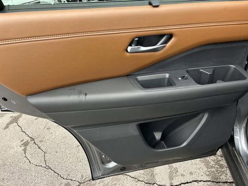 New 2026 Nissan Pathfinder Platinum AWD/4WD image 19